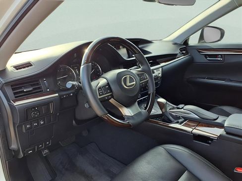 Used 2017 Lexus ES 350 image 10