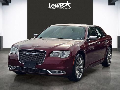 Used 2019 Chrysler 300 Limited RWD image 1