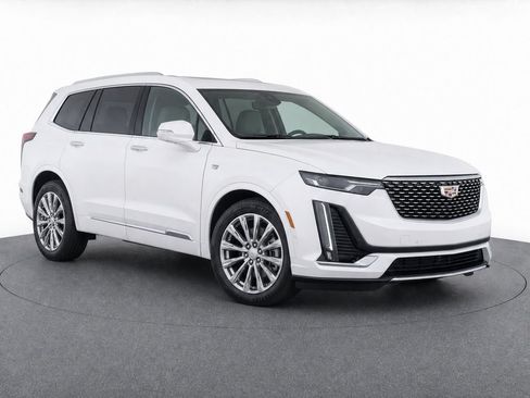 Certified 2024 Cadillac XT6 Premium Luxury w/ Technology Package FWD image 2
