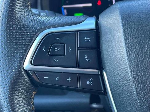 Certified 2024 Toyota Sienna XLE Woodland Edition AWD/4WD image 27