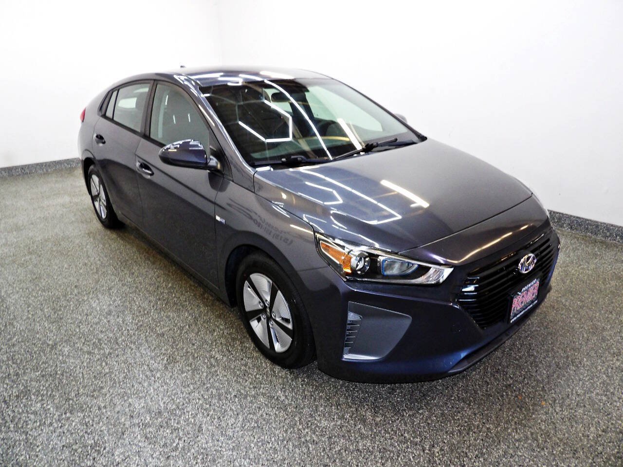 Used 2018 Hyundai Ioniq Blue FWD image 3