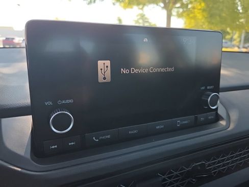 Used 2025 Honda Accord LX image 32