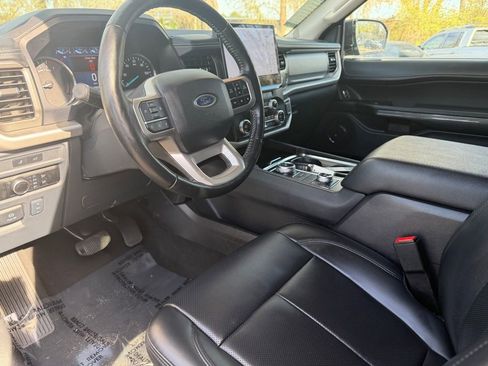 Used 2024 Ford Expedition Max XLT image 22