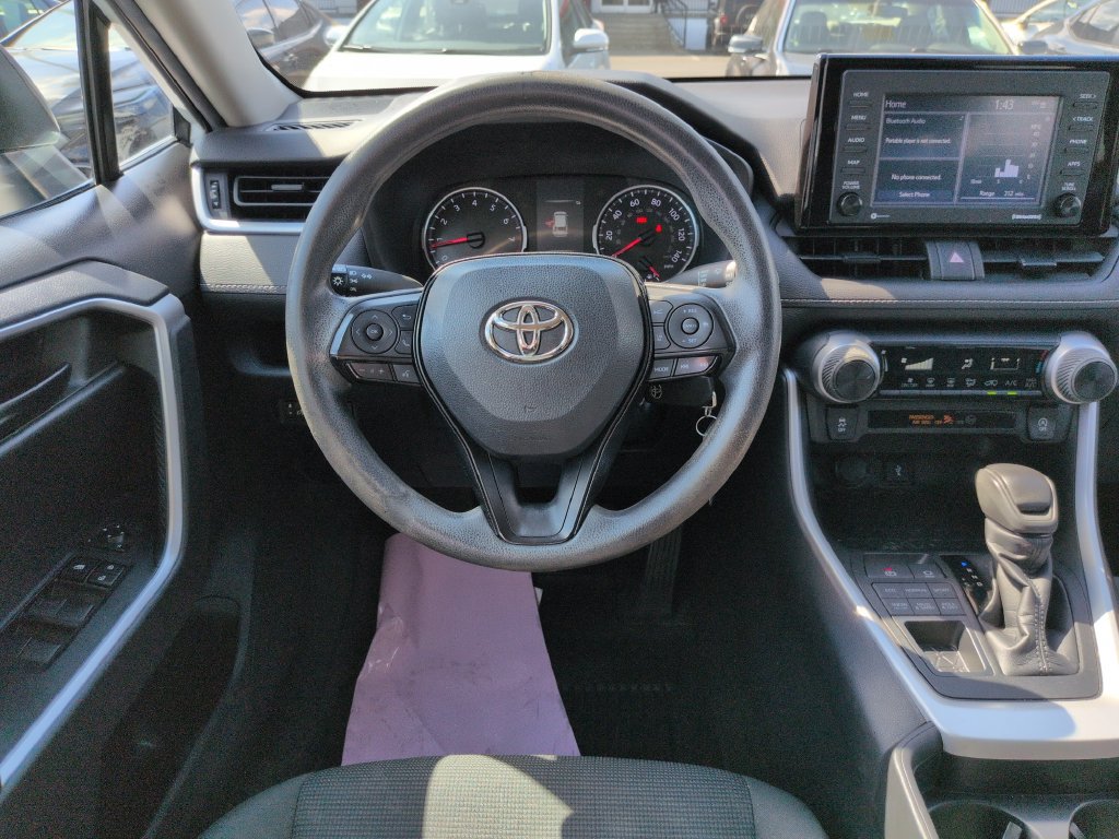 Used 2021 Toyota RAV4 LE AWD/4WD image 13