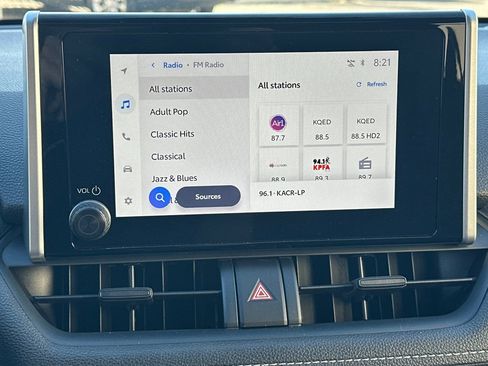 Used 2025 Toyota RAV4 XLE image 21