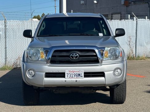 Used 2005 Toyota Tacoma 4x4 Double Cab w/ SR5 Pkg #8 image 8