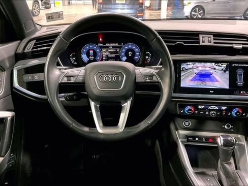 Used 2023 Audi Q3 2.0T Premium w/ Convenience Package image 5