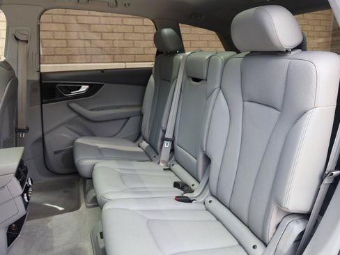 Used 2017 Audi Q7 3.0T Premium Plus AWD/4WD image 21