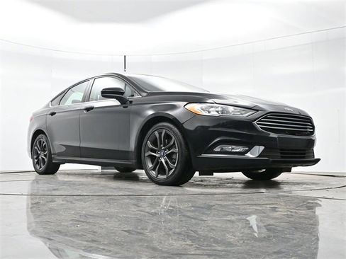 Used 2018 Ford Fusion S w/ Equipment Group 101A image 20