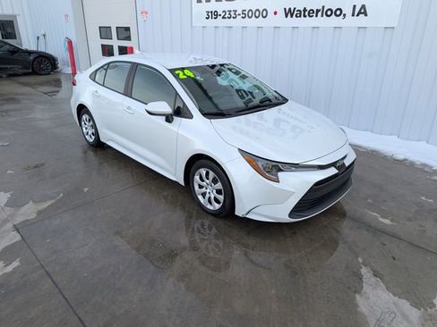 Used 2024 Toyota Corolla LE image 6