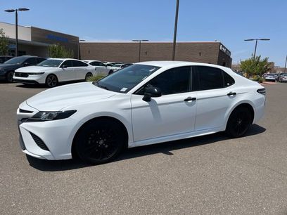 Used 2020 Toyota Camry SE w/ Carpet Mat Package
