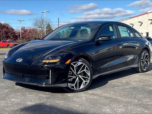 New 2025 Hyundai Ioniq 6 SEL image 2