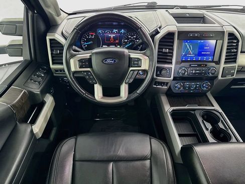 Used 2021 Ford F250 Lariat w/ Lariat Ultimate Package AWD/4WD image 28