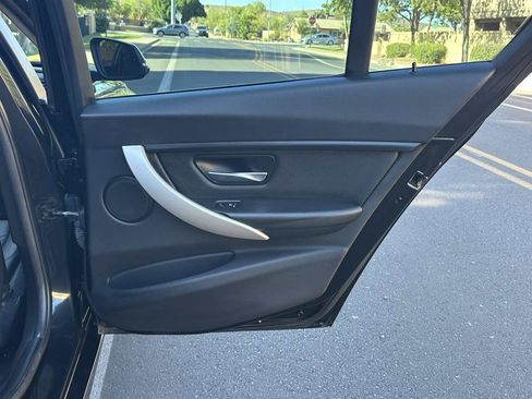 Used 2017 BMW 320i Sedan RWD image 44