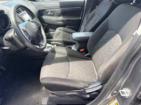 Used 2020 Mitsubishi Outlander Sport Black Edition FWD image 9