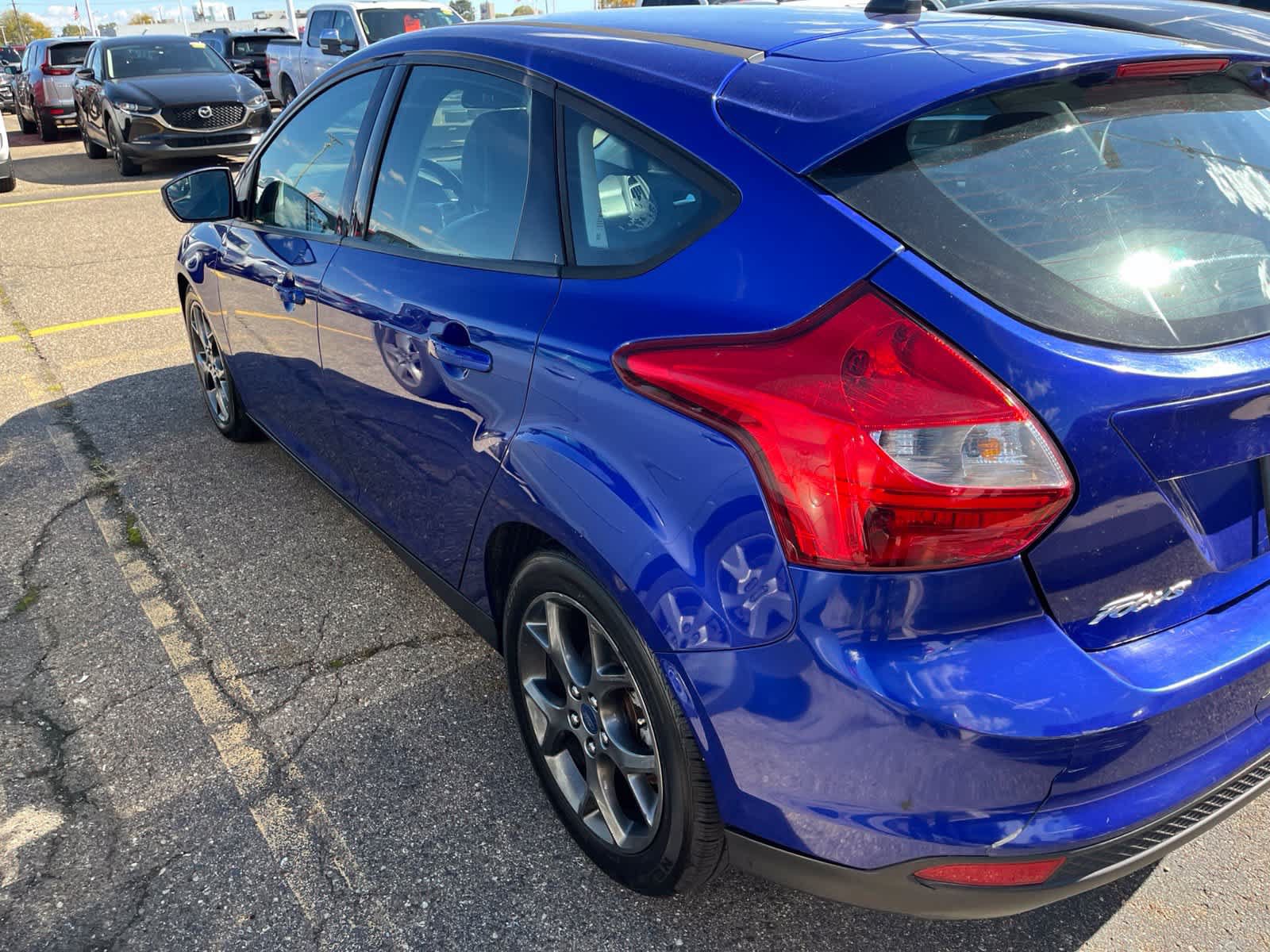 Used 2014 Ford Focus SE w/ Equipment Group 201A FWD image 12