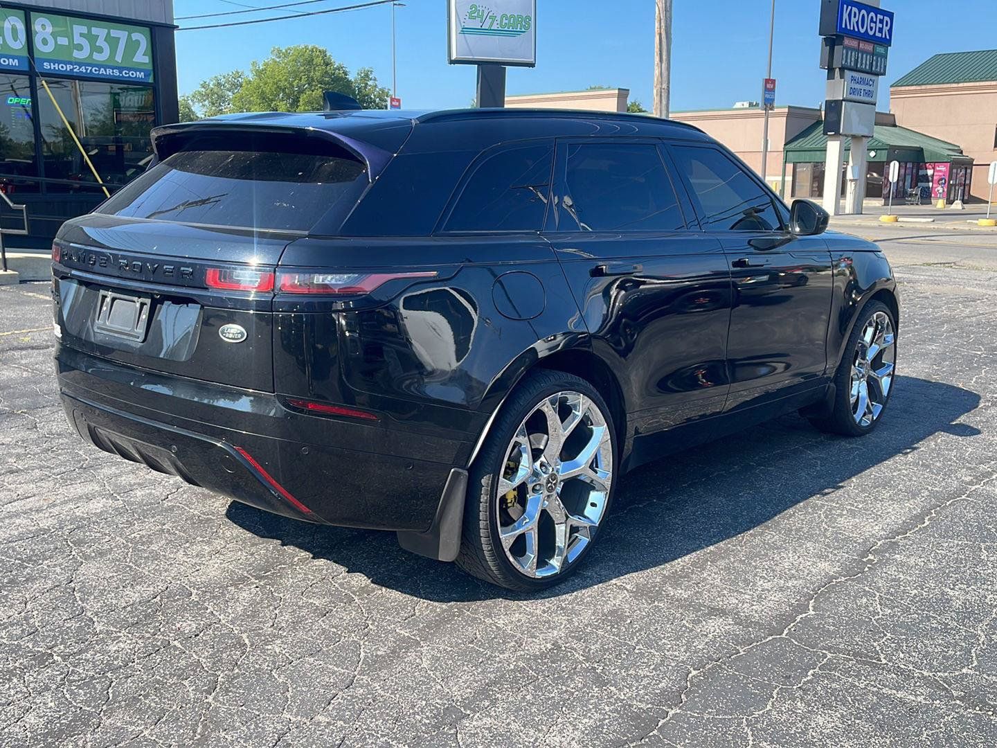 Used 2019 Land Rover Range Rover Velar R-Dynamic SE AWD/4WD image 6