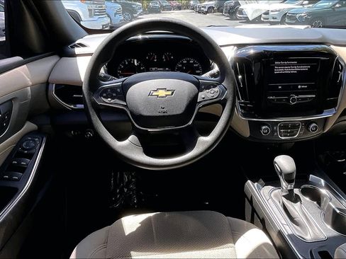 Used 2023 Chevrolet Traverse LS w/ Safety Package image 6