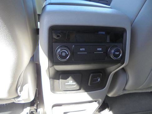 Used 2018 GMC Acadia SLT image 14