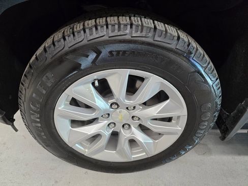 Used 2020 Chevrolet Silverado 1500 Custom w/ Custom Value Package RWD image 11