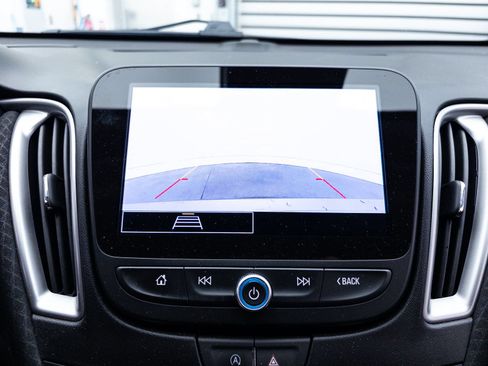 Used 2024 Chevrolet Malibu LS FWD image 6