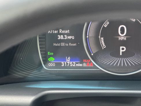 Used 2025 Lexus ES 300h w/ Premium Package FWD image 21