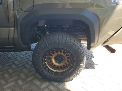 New 2025 Toyota Tacoma TRD Off-Road image 19