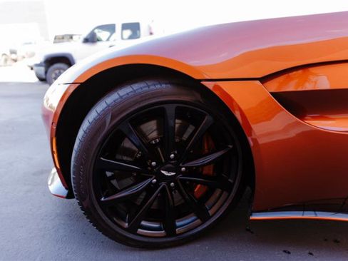 Used 2020 Aston Martin V8 Vantage Coupe image 14