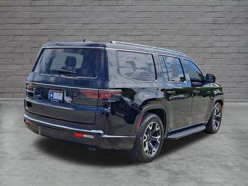 Used 2023 Jeep Wagoneer Series III w/ Preferred Equipment Group AWD/4WD image 12