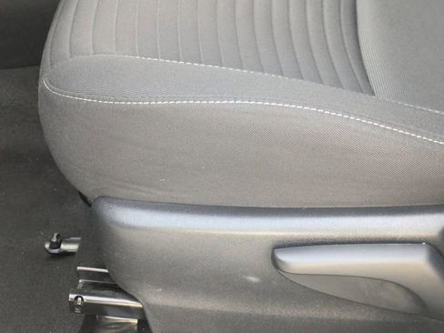 Used 2017 Toyota Yaris SE image 23