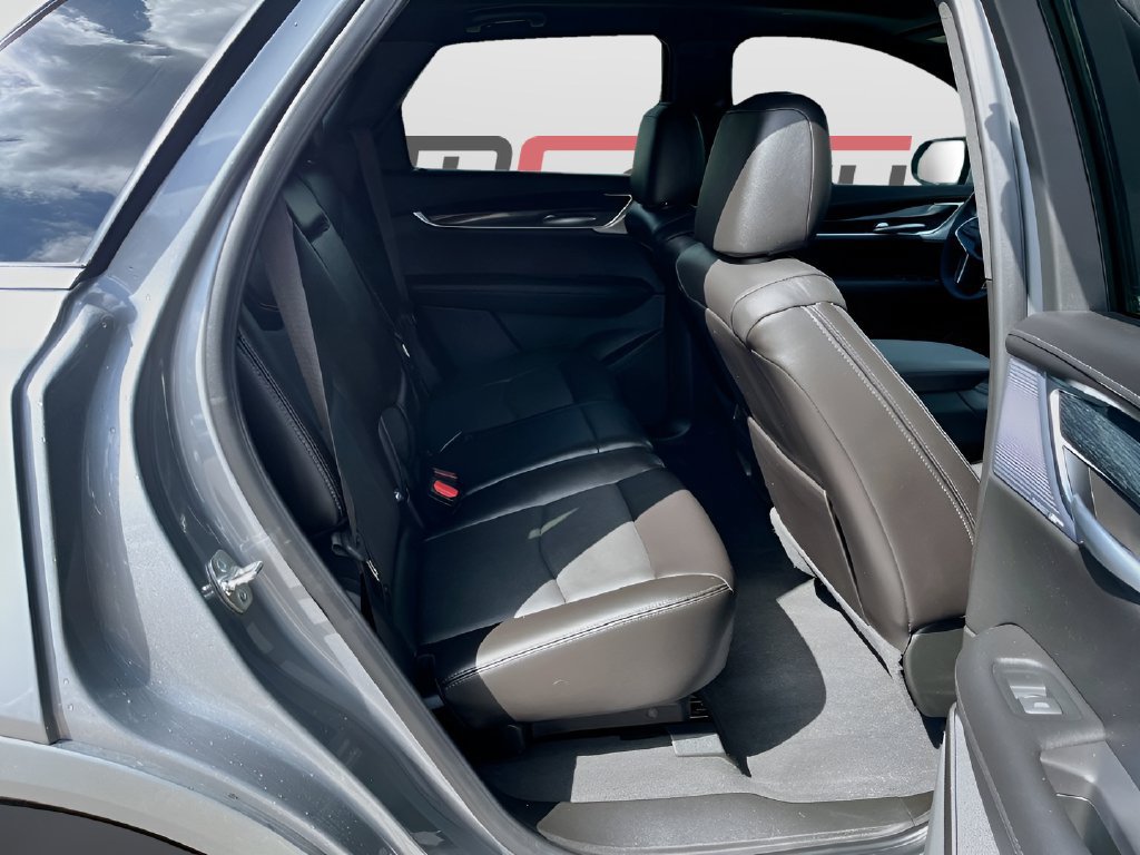 Used 2025 Cadillac XT5 Premium Luxury w/ LPO, Floor Liner Package FWD image 29