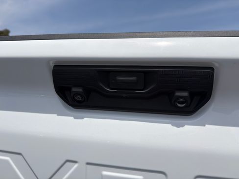 Used 2025 Chevrolet Silverado 2500 LT w/ Convenience Package AWD/4WD image 15