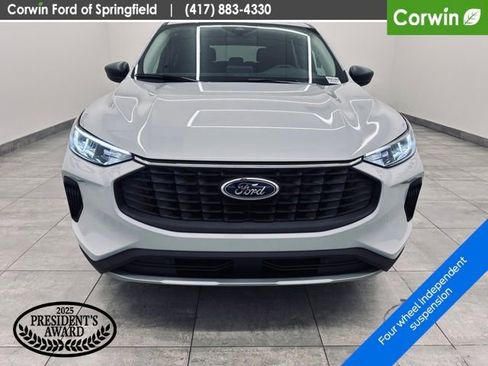 New 2026 Ford Escape Active w/ Cold Weather Package FWD image 8