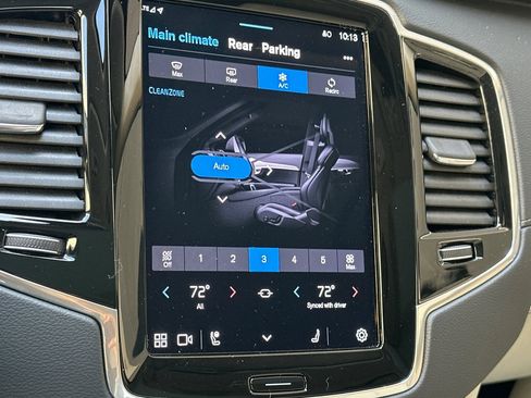 Used 2023 Volvo XC90 B6 Ultimate w/ Lounge Package image 25