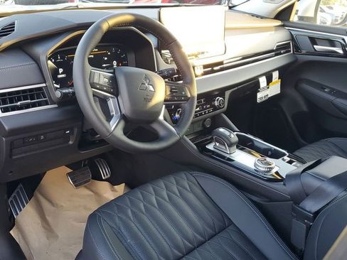 New 2026 Mitsubishi Outlander SEL image 21