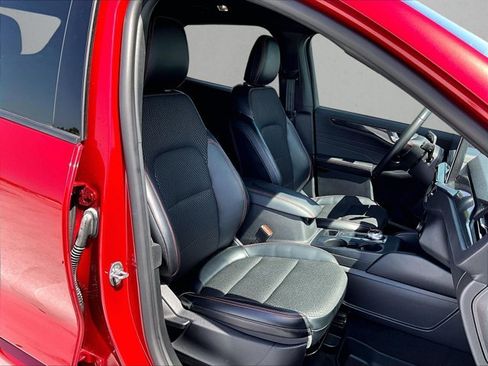 Used 2024 Ford Escape ST-Line w/ Tech Pack #1 FWD image 9
