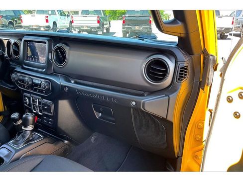 Used 2018 Jeep Wrangler Unlimited Sport S AWD/4WD image 18