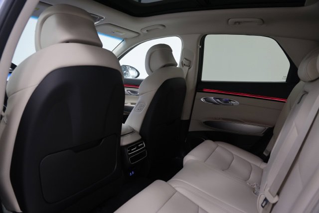 New 2027 Genesis GV70 2.5T Select AWD/4WD image 33