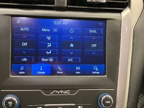 Used 2020 Ford Fusion SEL image 25