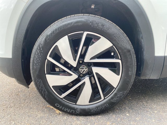 Used 2025 Volkswagen Atlas SE AWD/4WD image 31