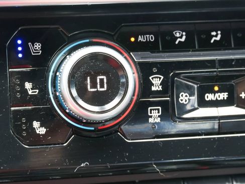 Used 2025 GMC Sierra 2500 Denali Ultimate AWD/4WD image 22