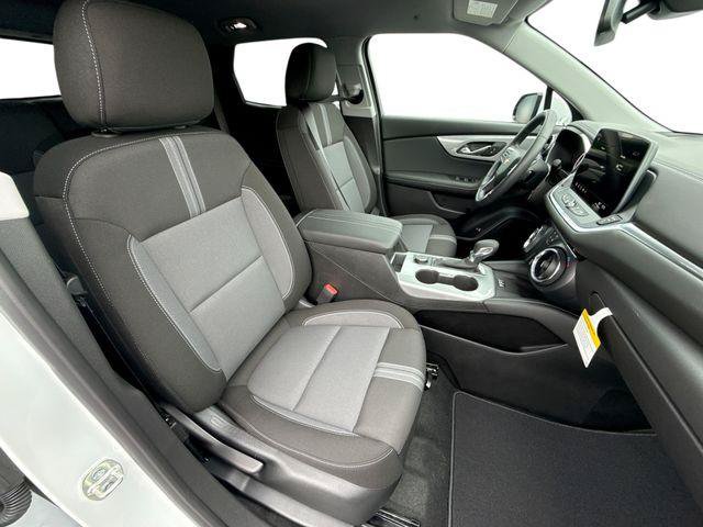 New 2026 Chevrolet Blazer LT w/ Convenience Package FWD image 27