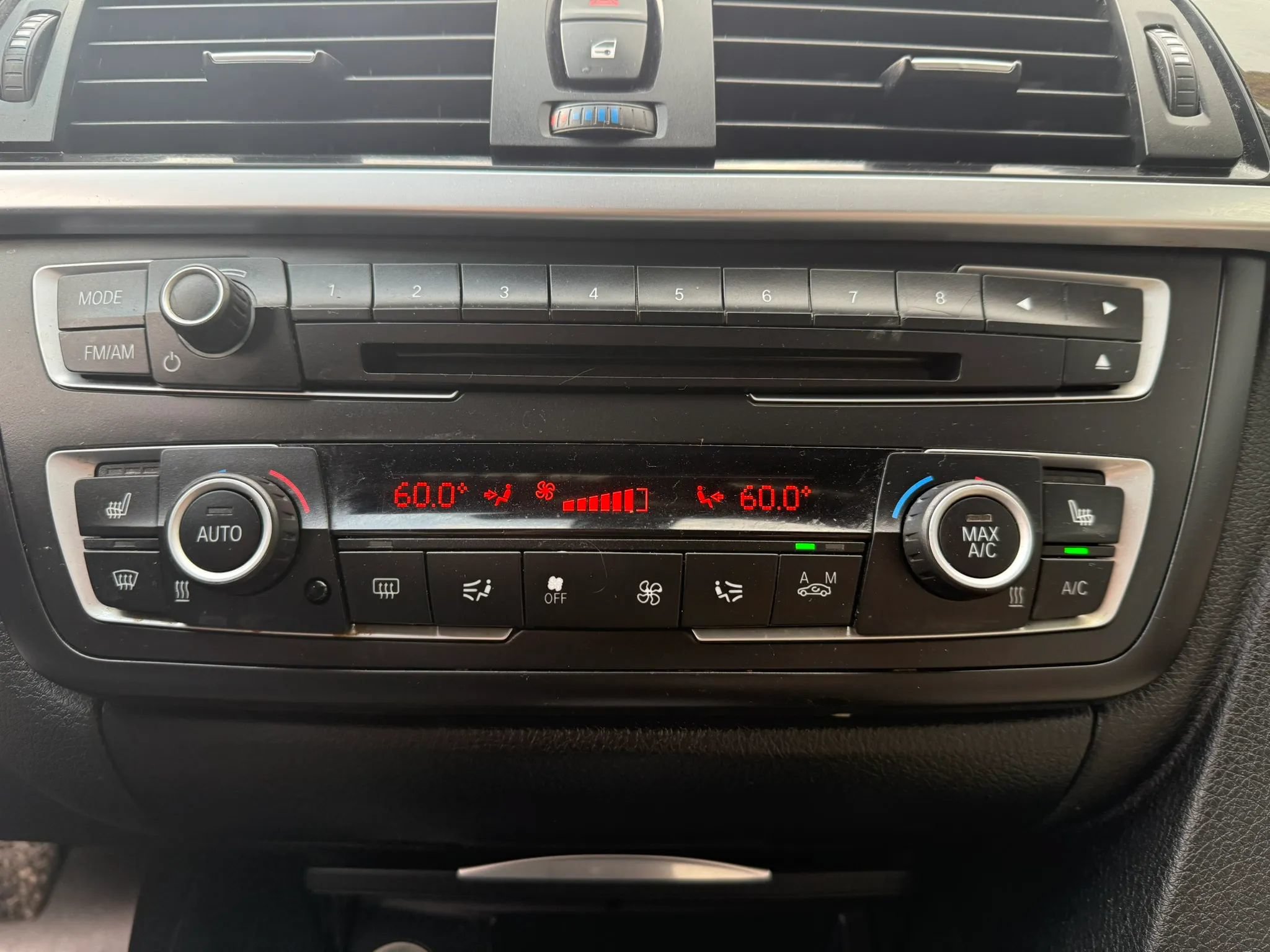 Used 2015 BMW 328i xDrive Sedan AWD/4WD image 19