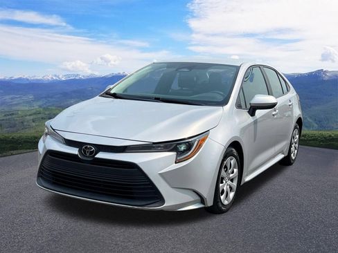 Used 2023 Toyota Corolla LE FWD image 1