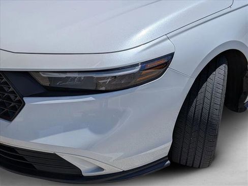 Used 2023 Honda Accord EX image 11