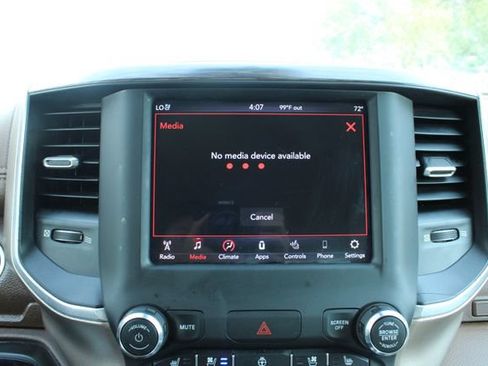 Used 2019 RAM 1500 Laramie AWD/4WD image 20