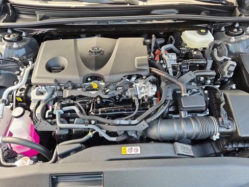 Used 2025 Toyota Camry LE FWD image 21