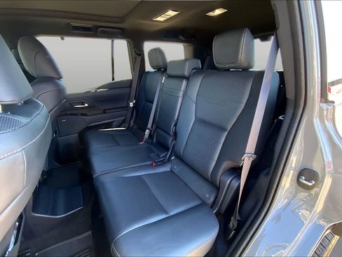 Used 2024 Lexus GX 550 AWD/4WD image 20