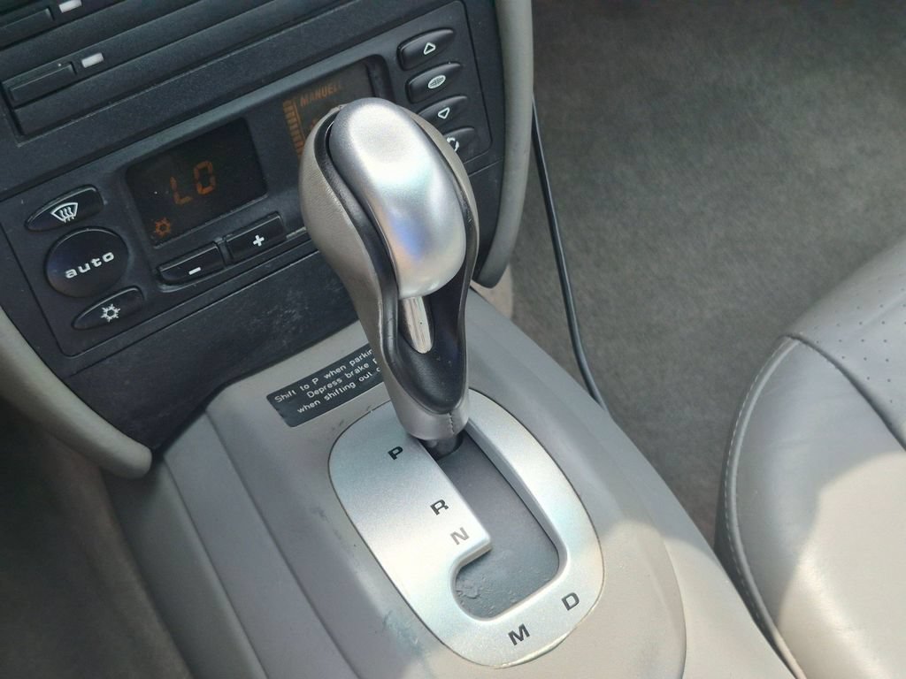 Used 2004 Porsche 911 Carrera RWD image 19