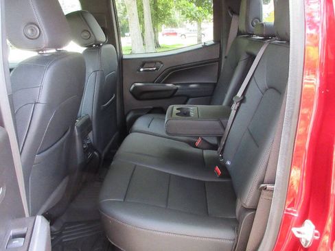 Used 2025 Chevrolet Colorado LT w/ LT Convenience Package RWD image 13